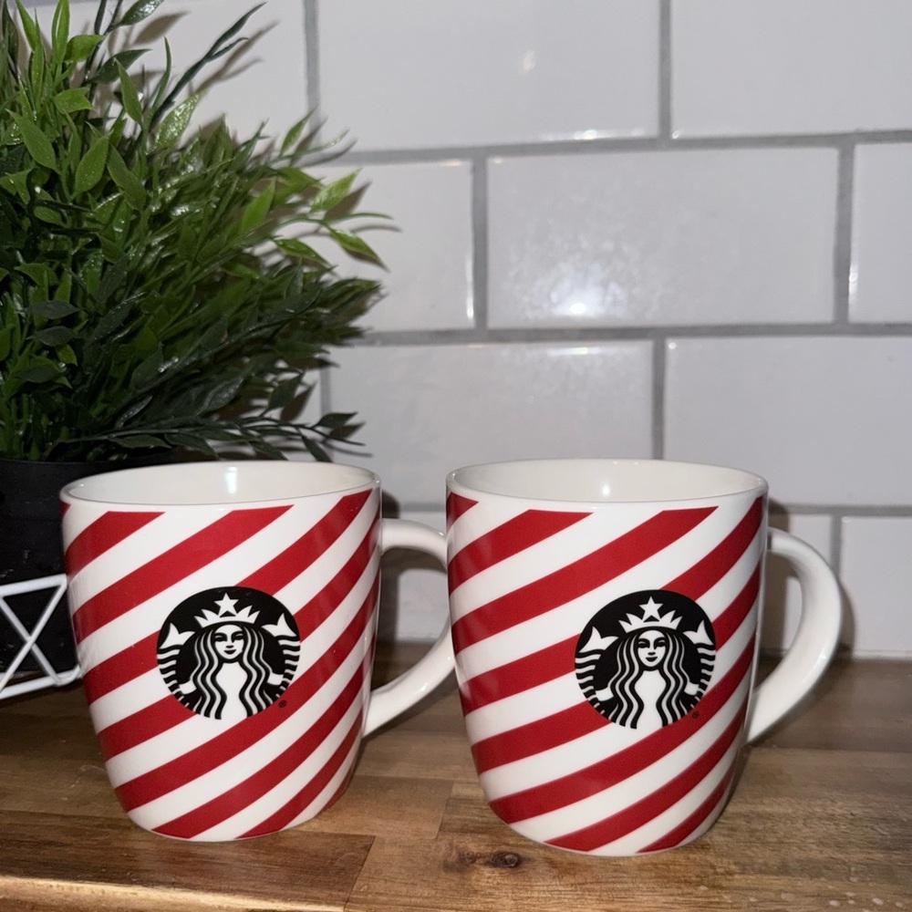 Set of 2 STARBUCKS Red and White Striped 12 fl.oz. Mug